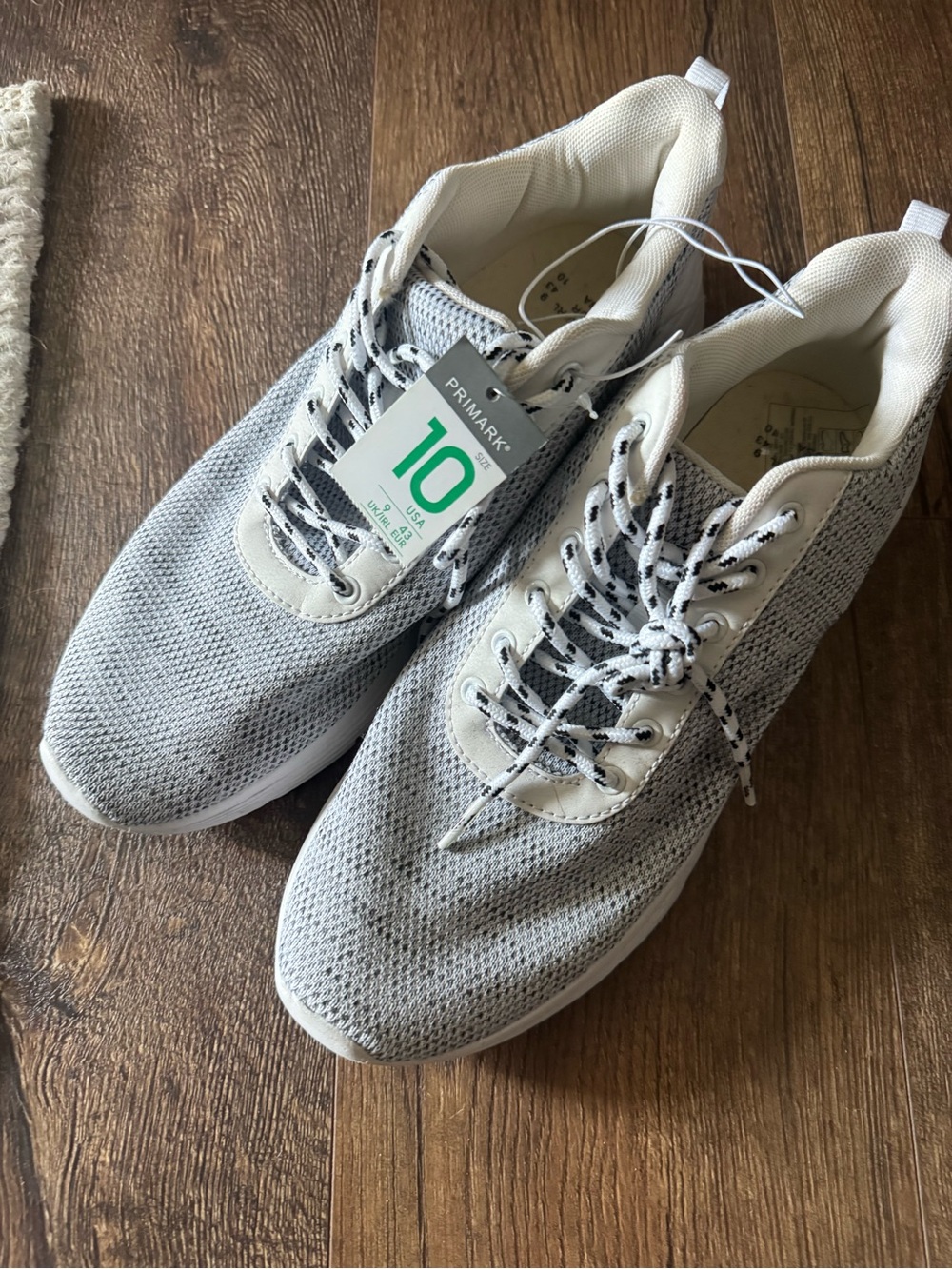 Primark Men's Light Gray Knit Sneakers with White Accents